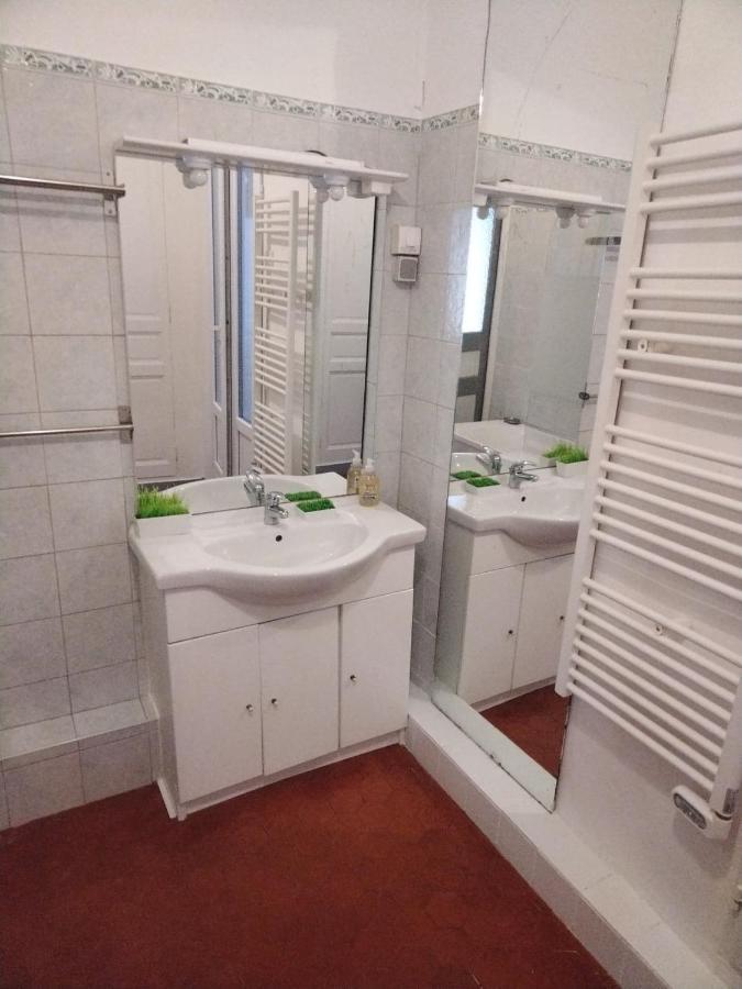 Quartier Des Createurs "La Plaine Cours Julien" Chambre Privee Dans Appartement Menage Frequent Des Parties Commune มาร์กเซย ภายนอก รูปภาพ